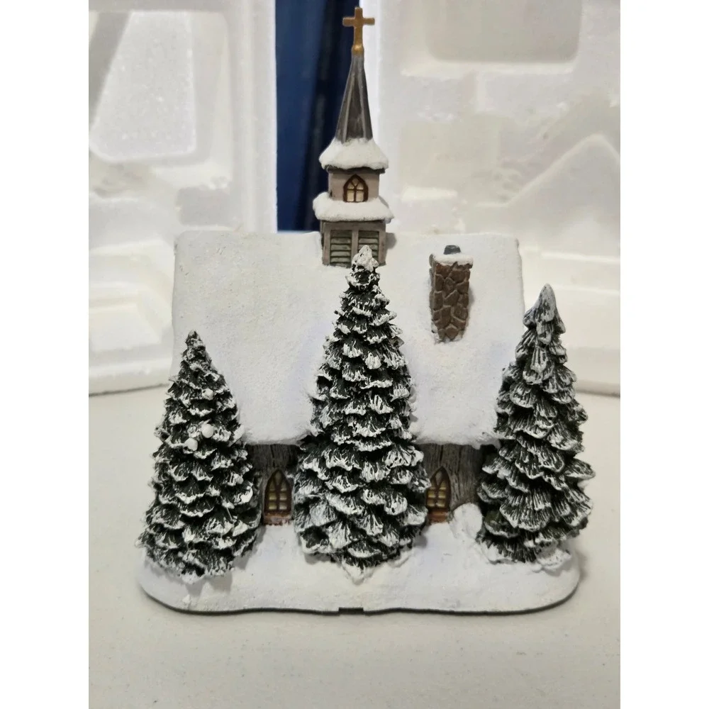 Thomas Kinkade Hawthorne Village Christmas Chapel Sculpture A4480 COA Lighted